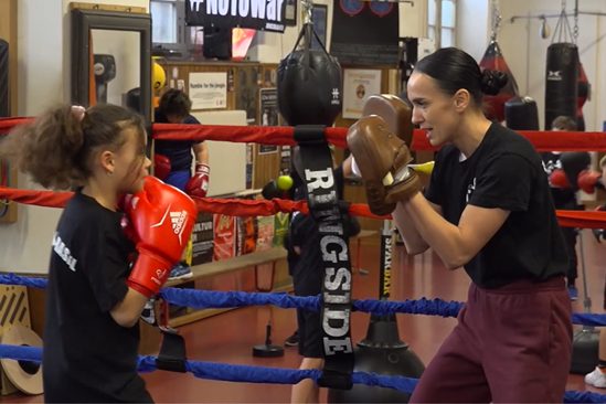 Gabi «Balboa» Timar – die Boxerin mit dem Herz für Kinder