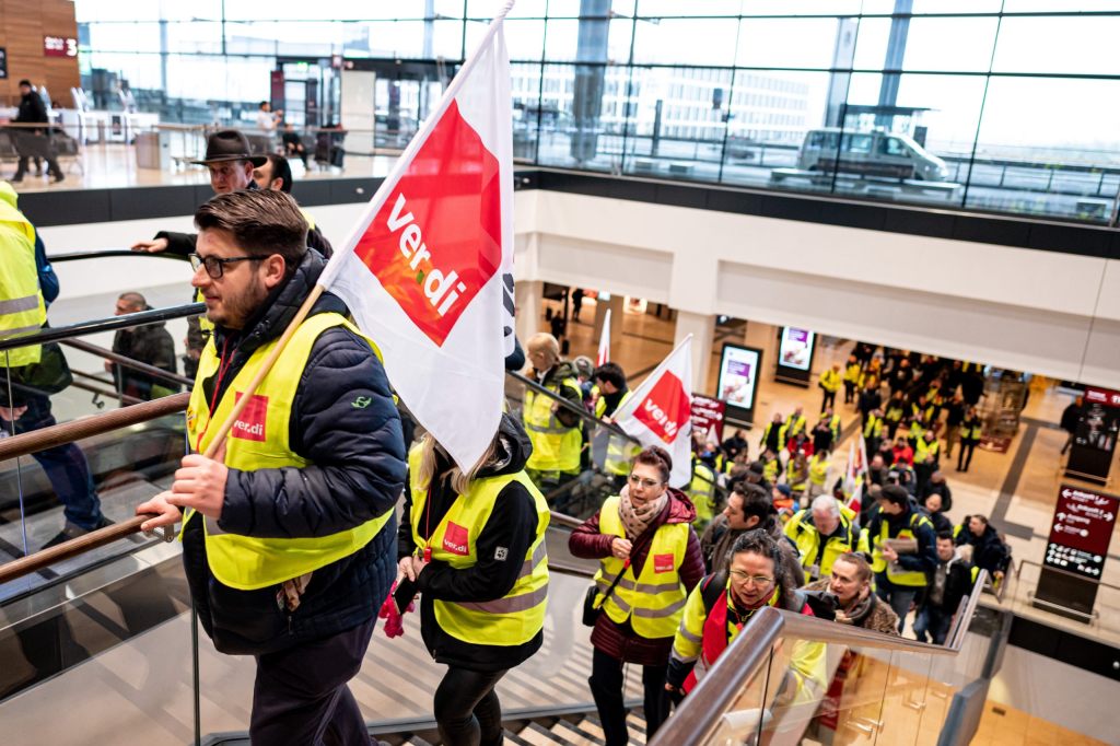 Wegen Warnstreik: Keine Starts am Berliner Flughafen am Montag