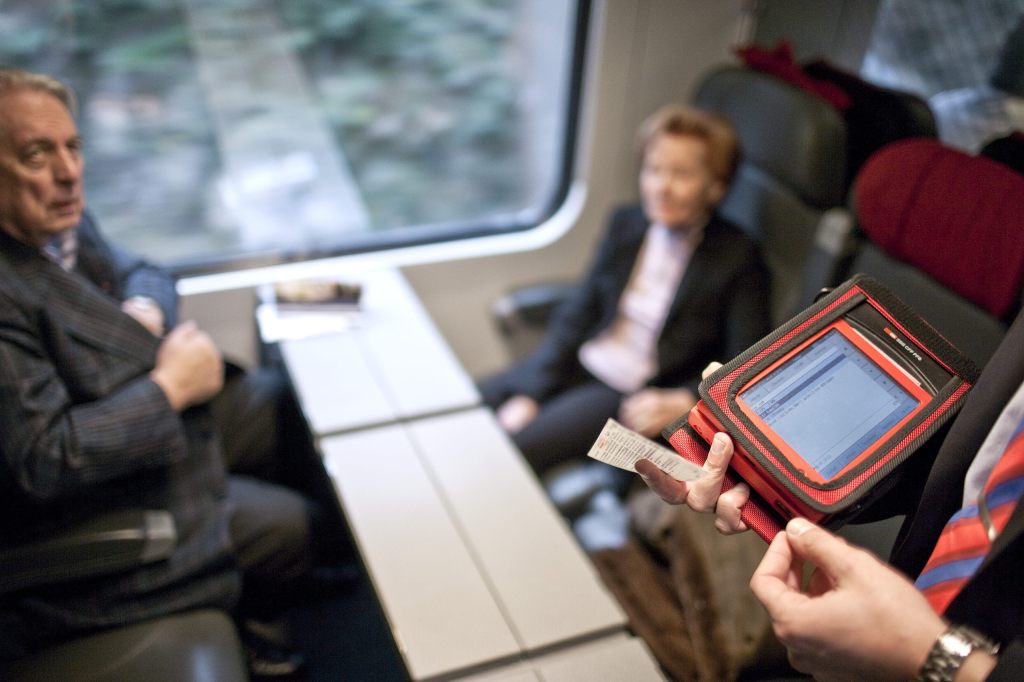 Schweizer ÖV wird teurer: 1. Klasse wird geschont & GA steigt erstmals über 4’000 Franken
