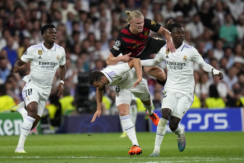 Unentschieden im Gigantenduell