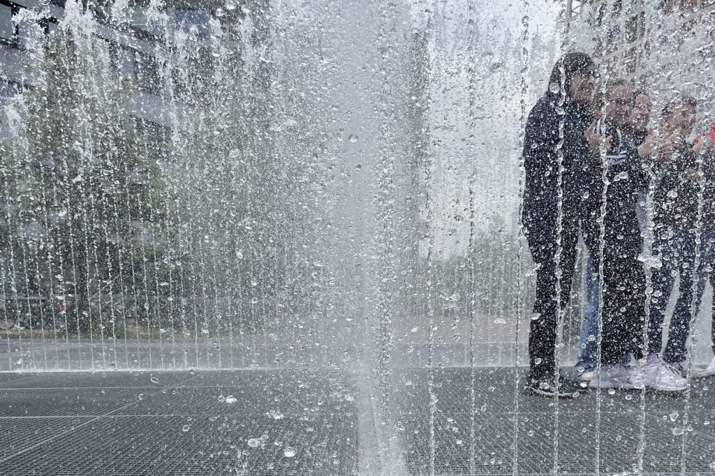 Dieses Kunstwerk erfrischt neu am Dreispitz