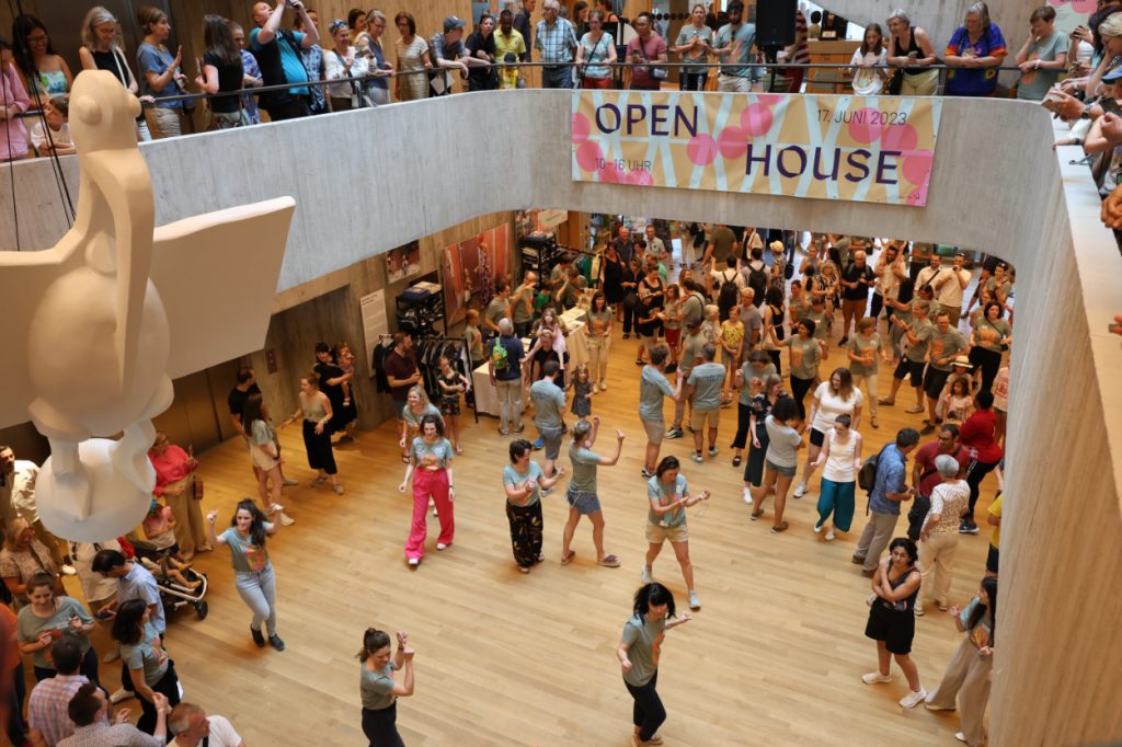 Mit Open House und Kamelen: Tropeninstitut feiert 80-Jahre-Jubiläum