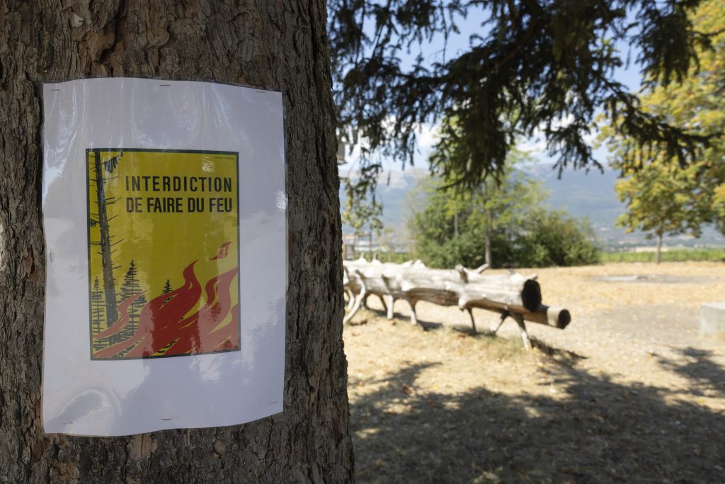 Wallis verbietet Feuer und Feuerwerk im Freien