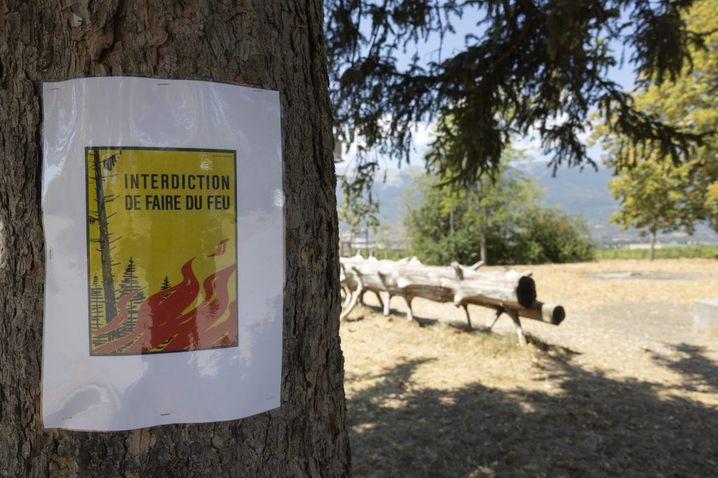 Wallis verbietet Feuer und Feuerwerk im Freien