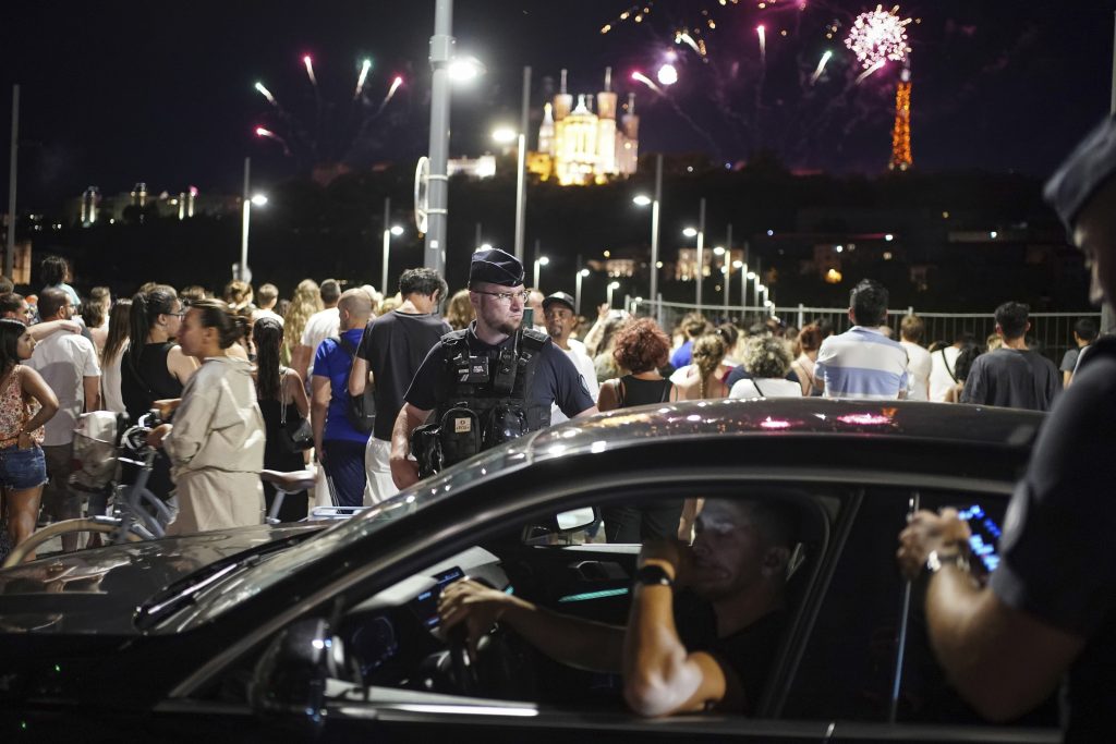 Nationalfeiertag in Frankreich weitgehend ruhig verlaufen