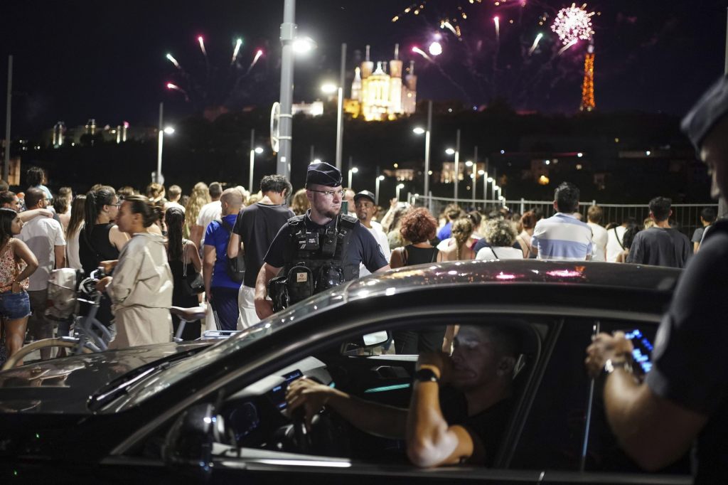 Nationalfeiertag in Frankreich weitgehend ruhig verlaufen