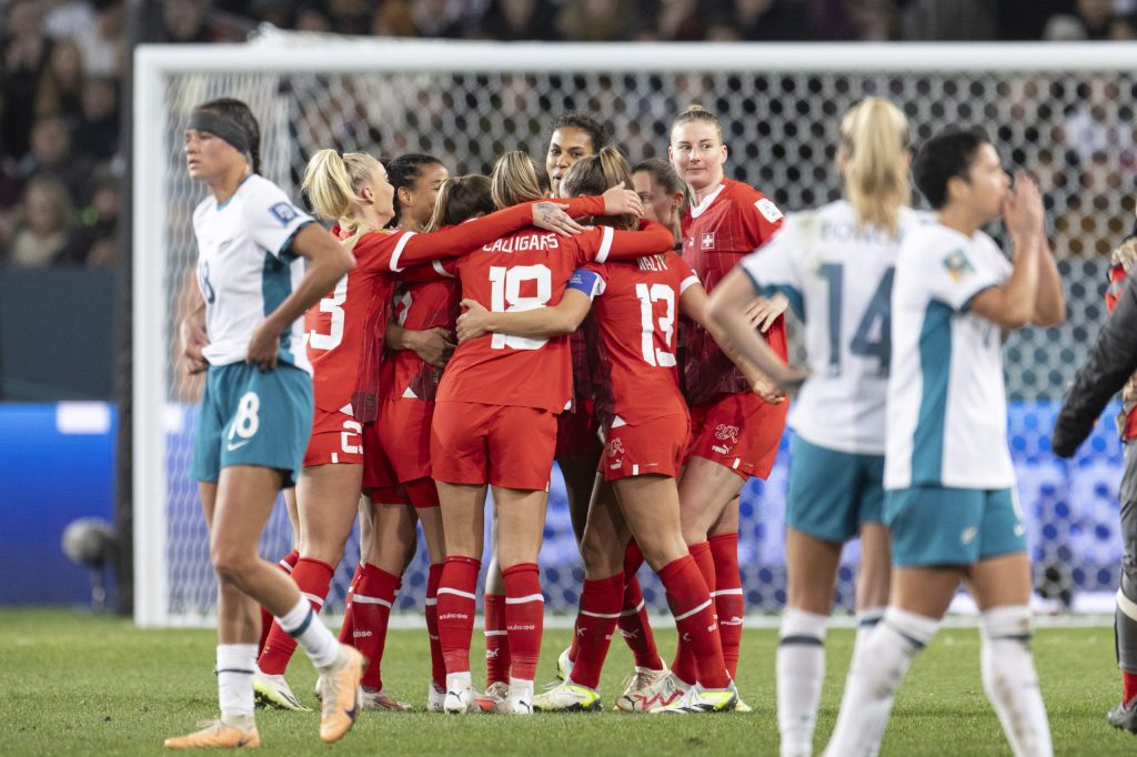 Schweizerinnen treffen im Achtelfinal auf Spanien