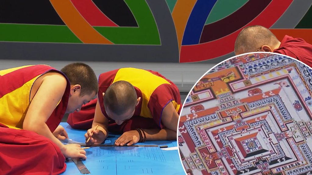 Bis das Mandala fertig ist, dauert es noch über zwei Wochen