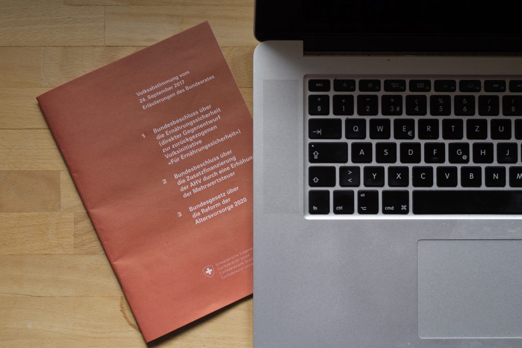 Volksinitiative gegen E-Voting eingereicht