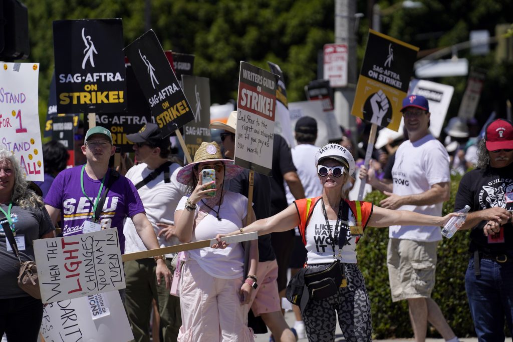 Streik-Ende auch nach Treffen zwischen Drehbuchautoren und Studios nicht in Sicht