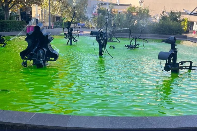 Giftgrüne Brunnen in Basel: Niemand weiss, wer es war