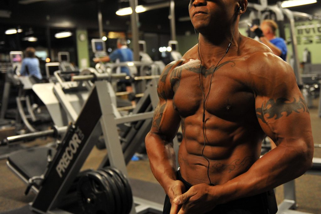 Kampf mit Schönheitsidealen: Jeder zehnte Mann soll Steroide nehmen