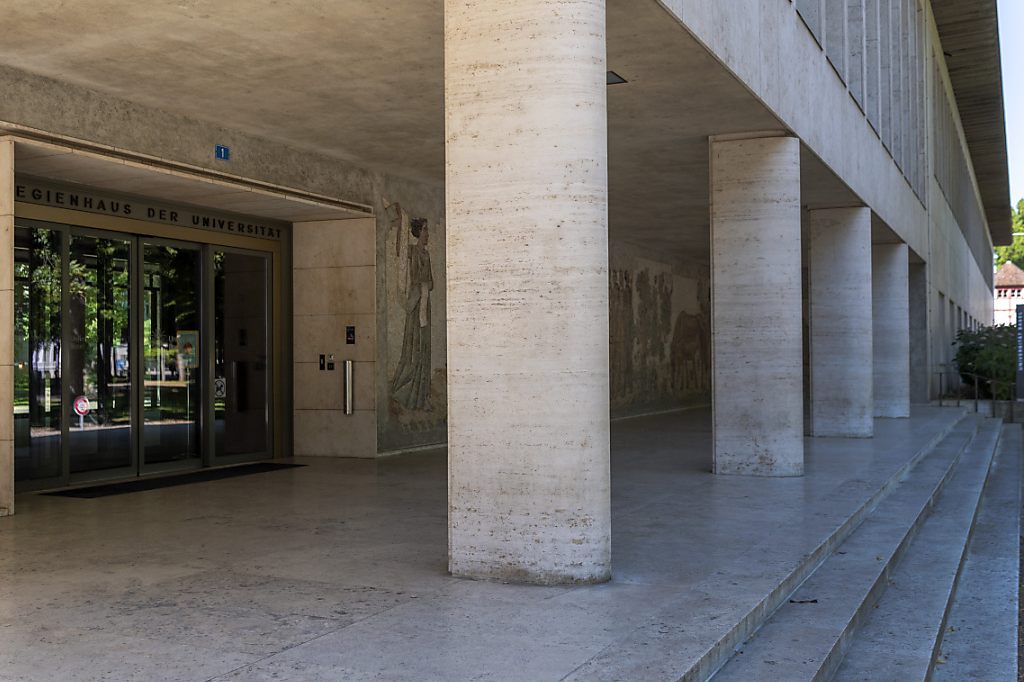 Uni Basel verzeichnet im neuen Semester mehr Bachelor-Eintritte