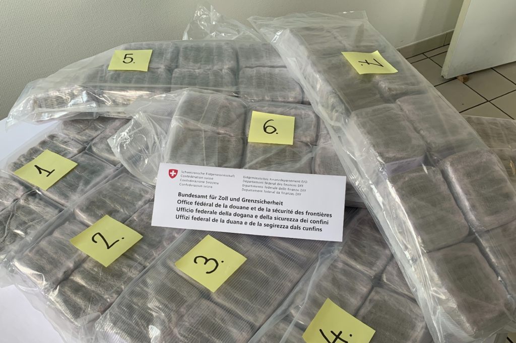 LKW-Fahrer fliegt mit 35 Kilogramm Haschisch am Basler Zoll auf
