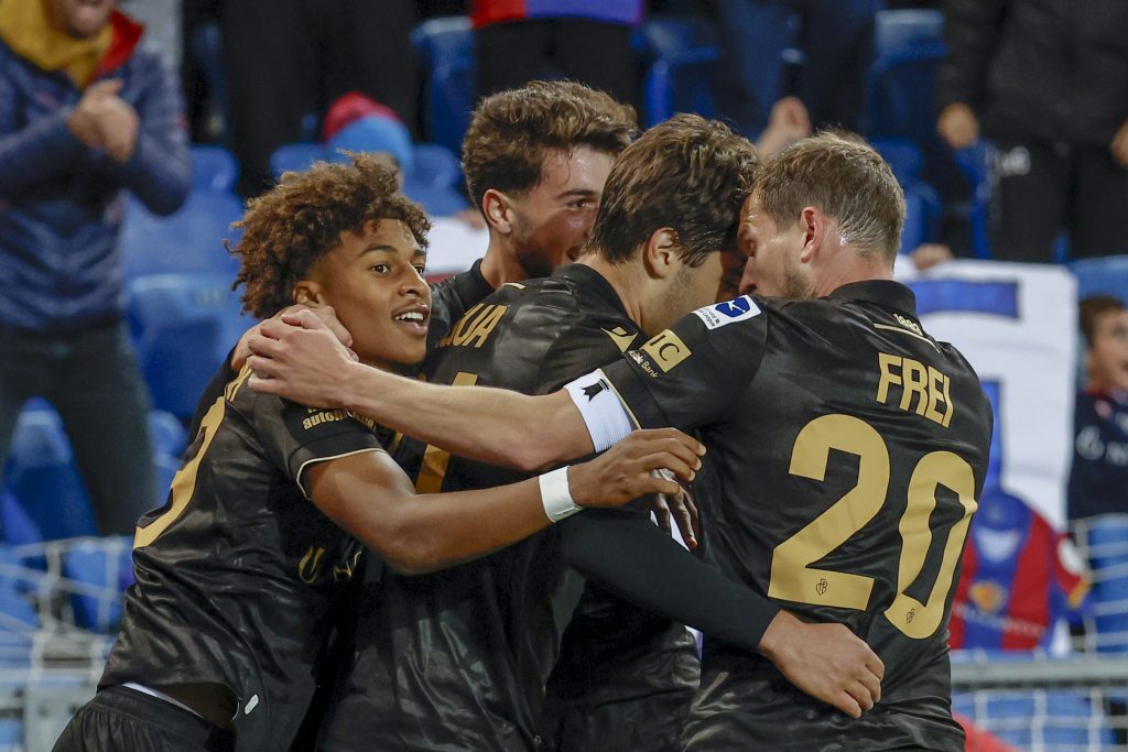 FCB will mit guter Defensive in Genf den dritten Sieg in Folge