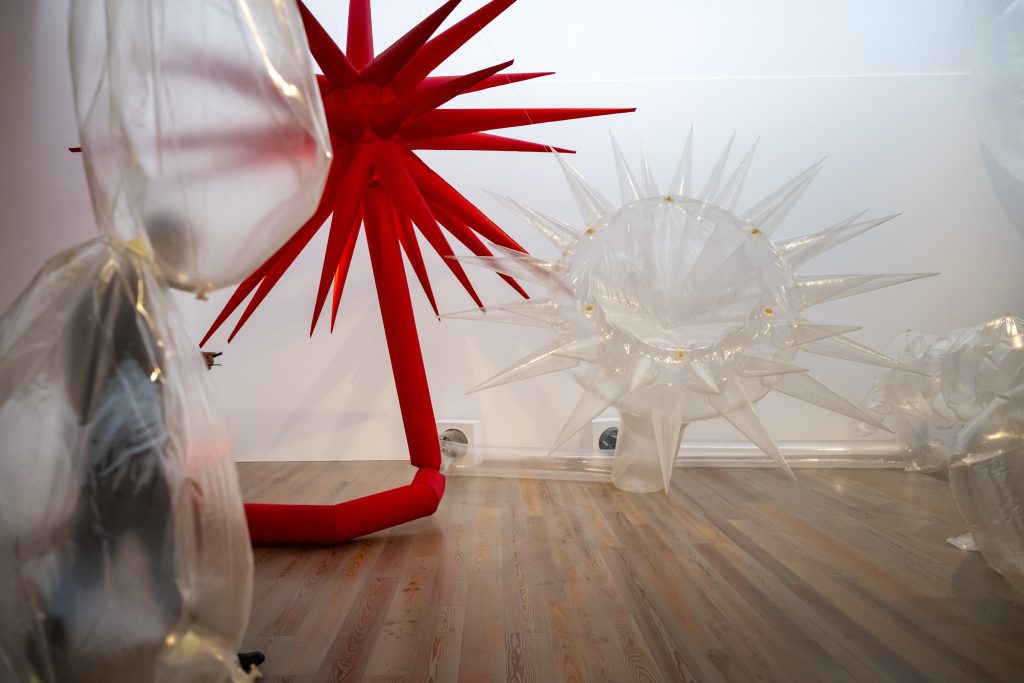 Tinguely Museum zeigt experimentelle Kunstwelten von Otto Pienes