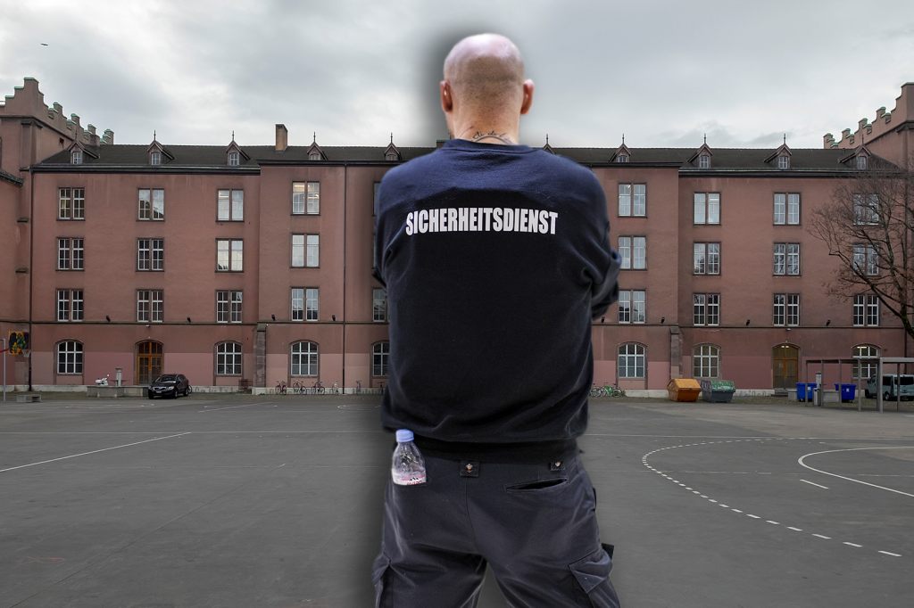 Unerwünschte Gäste im Kasernenhauptbau: Sicherheitspersonal zeigt Wirkung