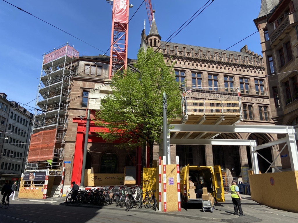 In einem Jahr soll sie bezogen werden, doch die Hauptpost hat noch keinen Mieter gefunden