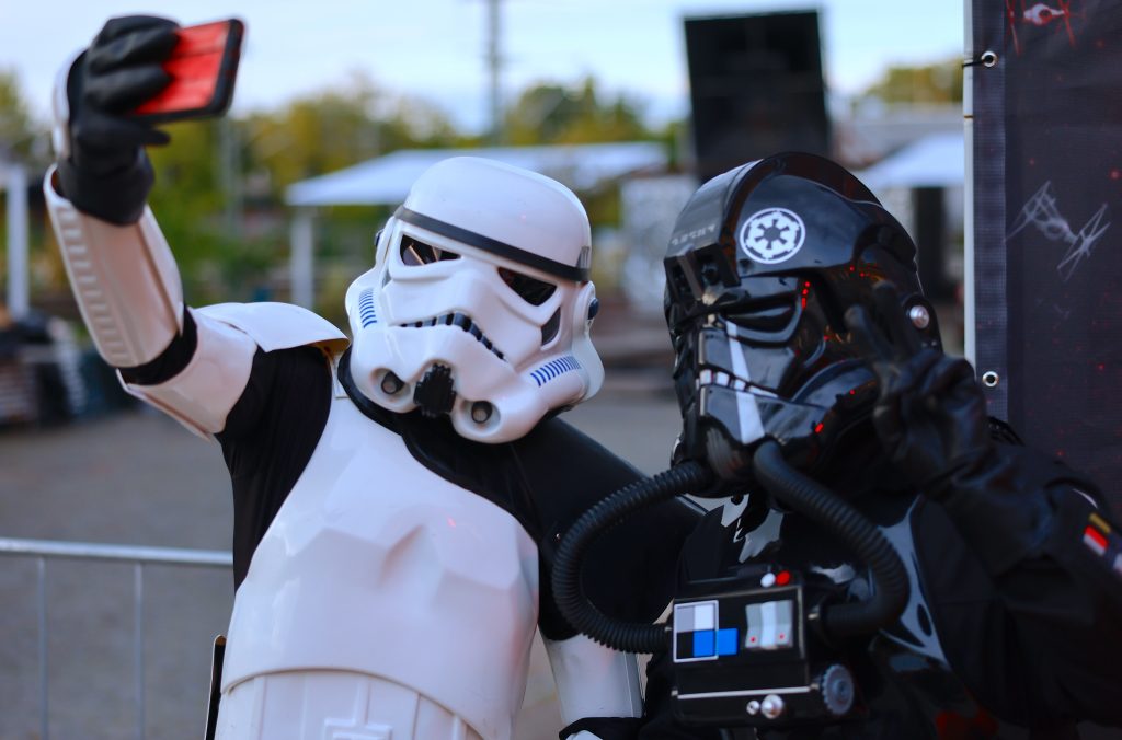 Von Memorabilien bis Wohltätigkeit: Ein Blick in die Welt eines «Star Wars»-Fans