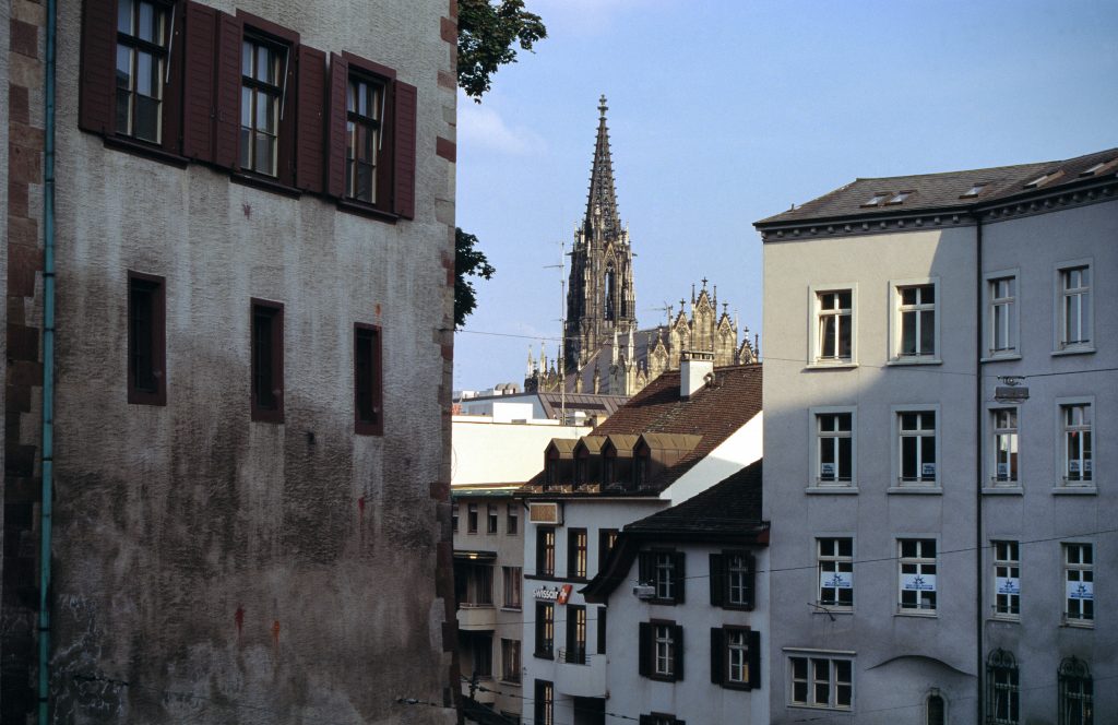 Die Elisabethenkirche: Ein neugotisches Gesamtkunstwerk mit bewegter Geschichte