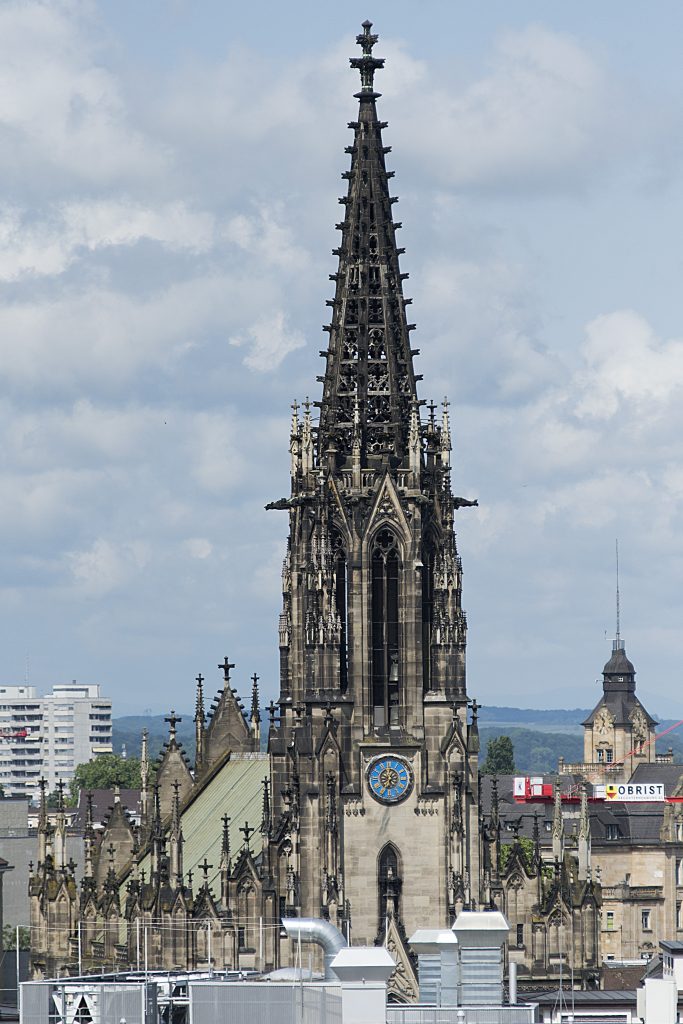Die Elisabethenkirche: Ein neugotisches Gesamtkunstwerk mit bewegter Geschichte