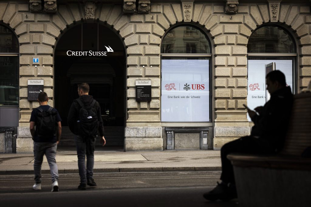 Fusion der UBS- und CS-Schweiz bereits im Juli möglich