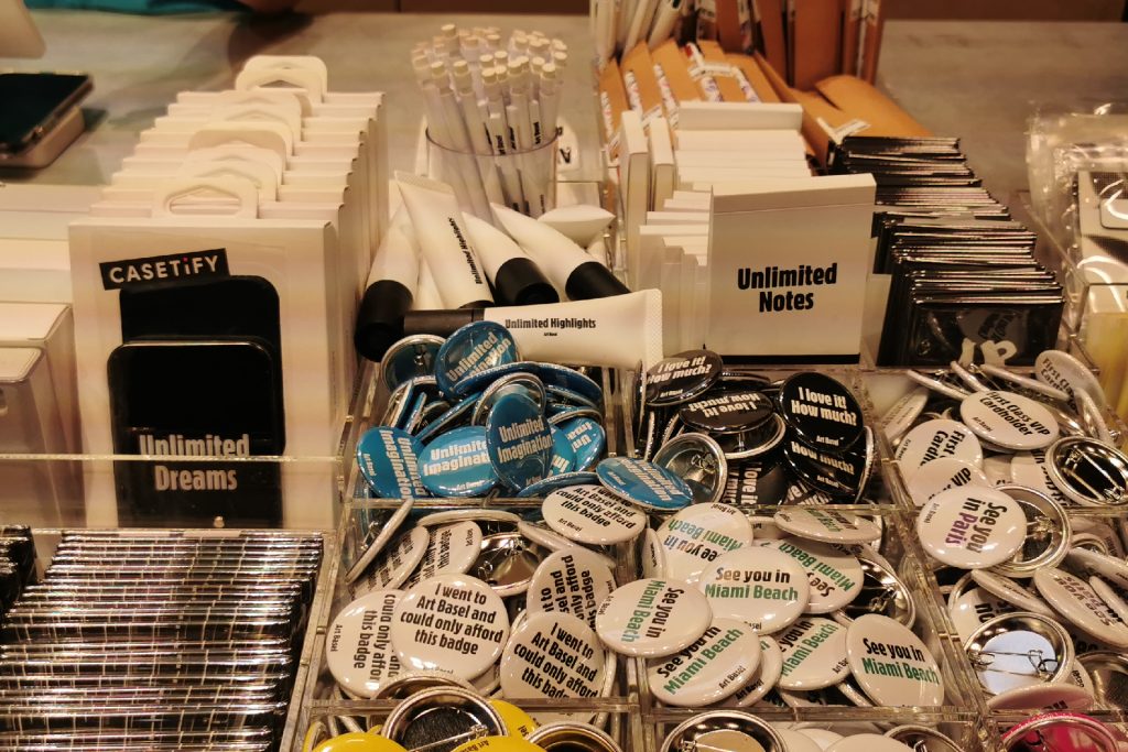 Run auf den neuen Shop an der Art Basel