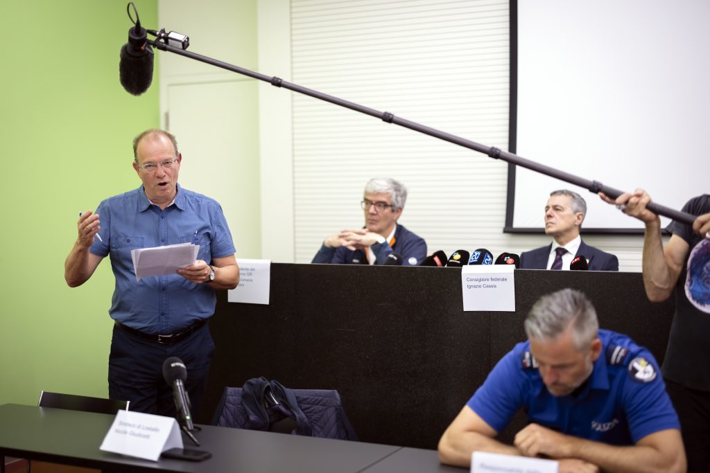 Eine der vermissten Personen nach Unwetter im Bündner Misox-Tal tot geborgen