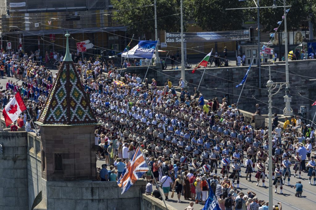 Am Basel Tattoo 2024 trifft Militärmusik auf Pop und Schlager