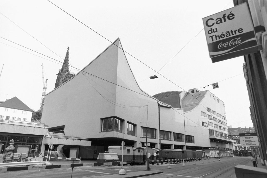 Als das Stadttheater gesprengt wurde