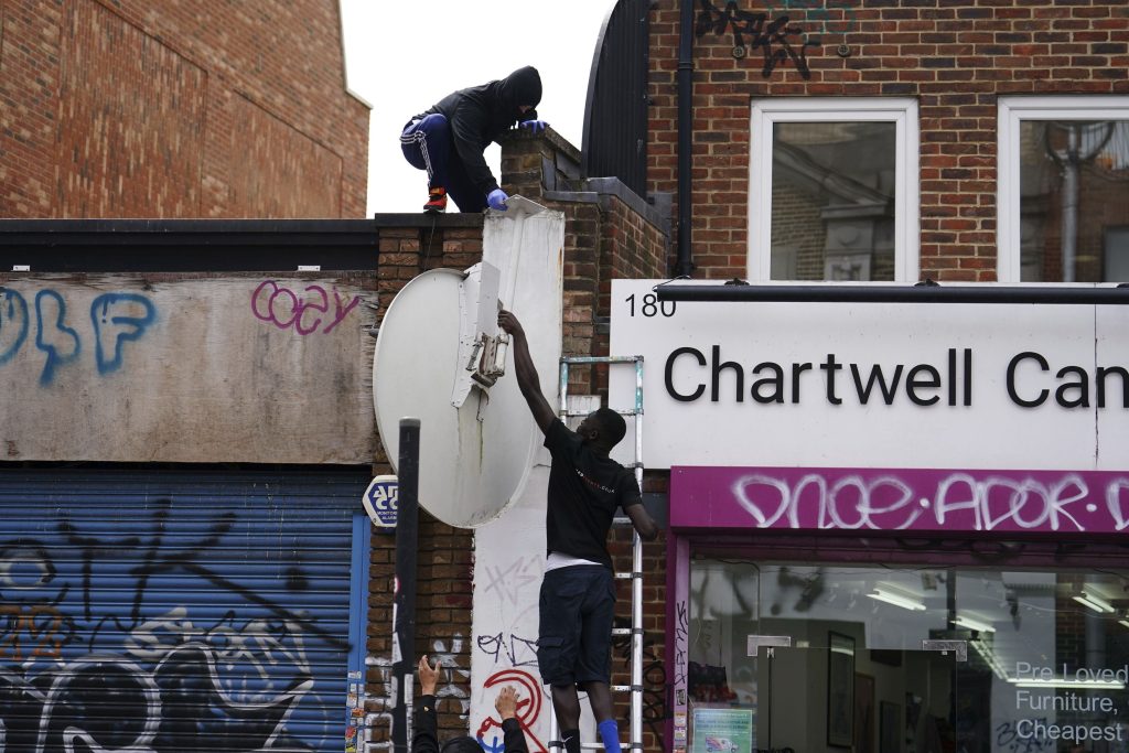 Banksy lässt am Londoner Zoo die Tiere frei