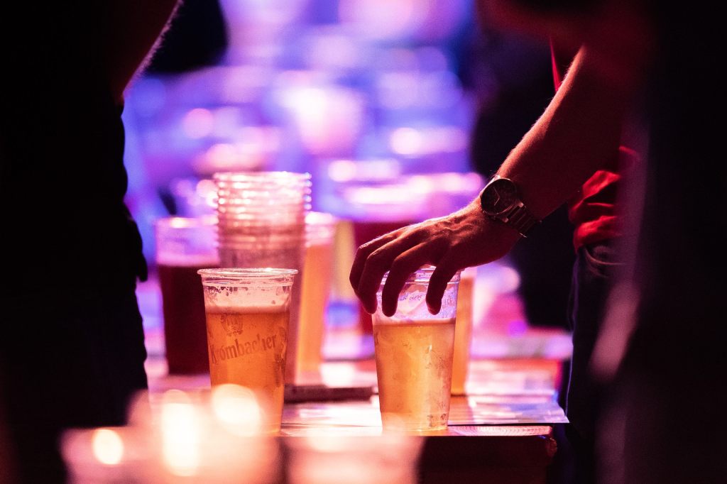 Immer weniger Personen trinken täglich Alkohol