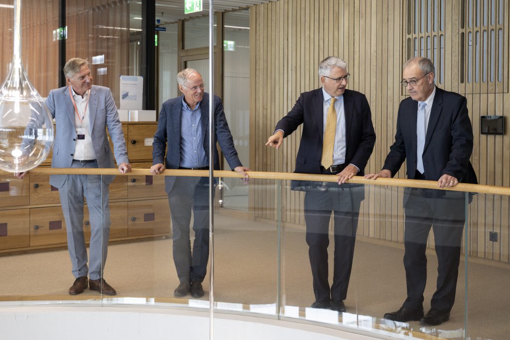 Roche eröffnet 1,2 Milliarden Franken teures Entwicklungszentrum