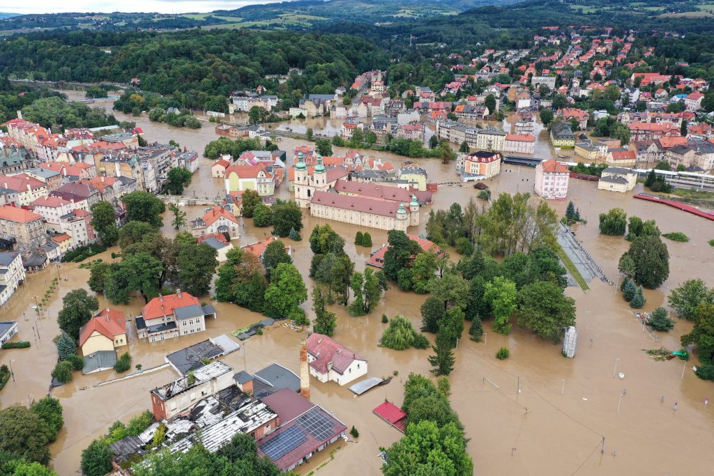Hochwasser von Polen bis Österreich: Deutschland rüstet sich
