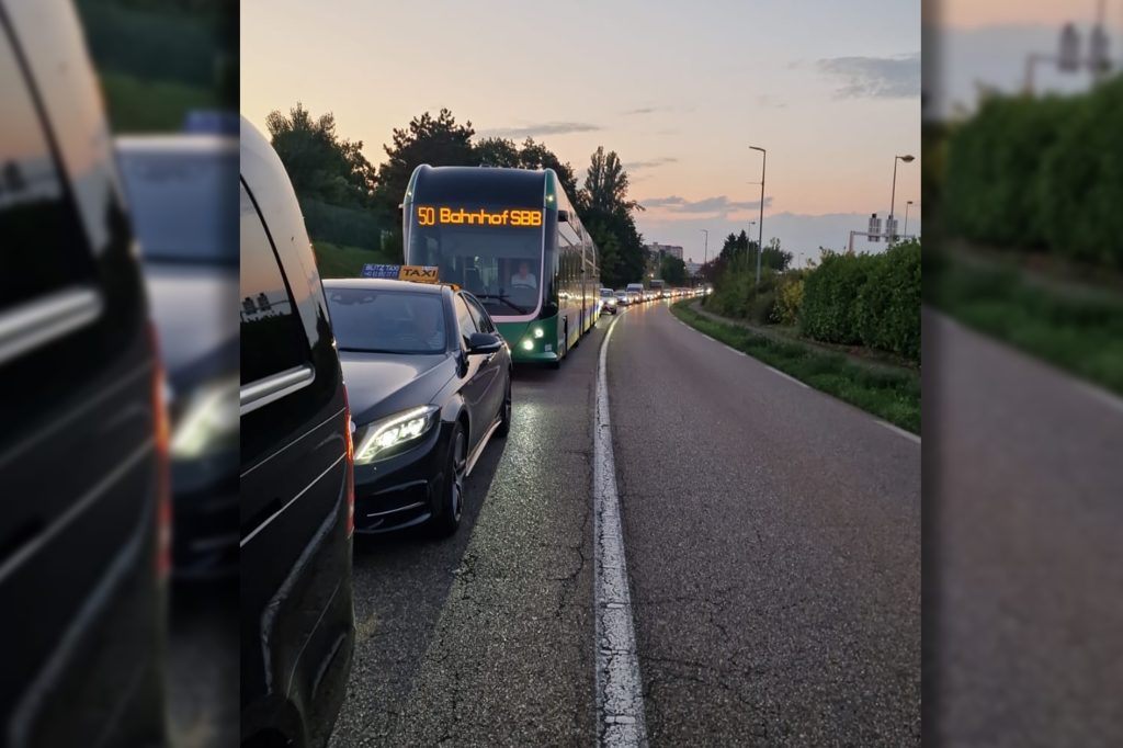 Baustellen sorgen für Staus zu Ferienbeginn – EAP genervt