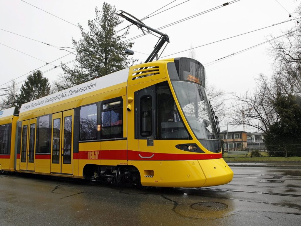 Wegen Doppelspurausbau gibts in Binningen einen Tramersatz