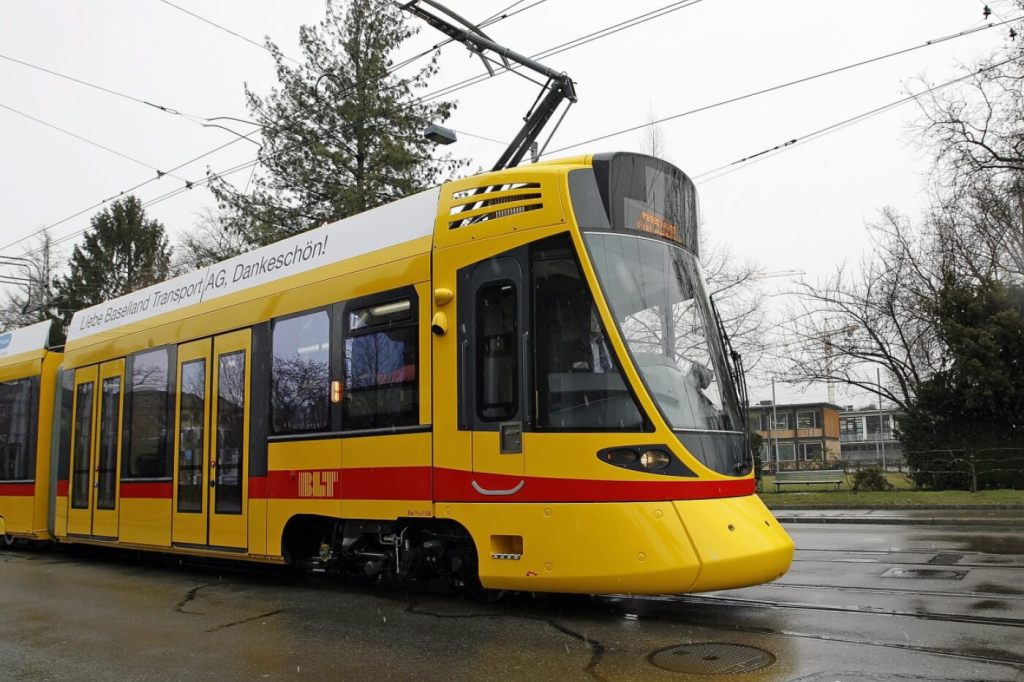 Wegen Doppelspurausbau gibts in Binningen einen Tramersatz