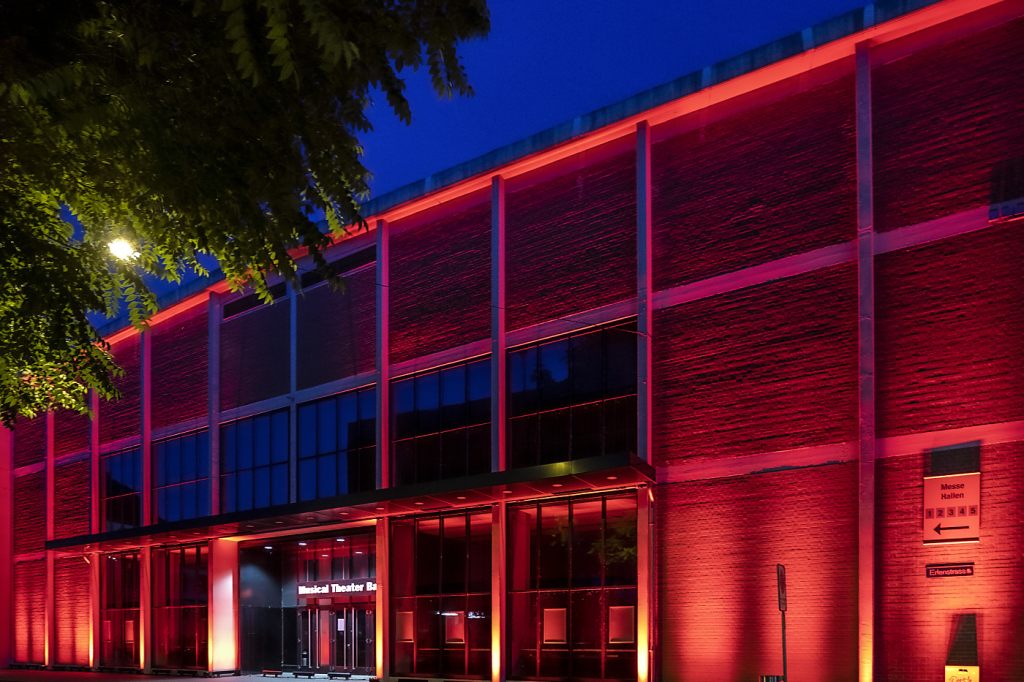 Abstimmung über Hallenbad-Initiative erneut verschoben