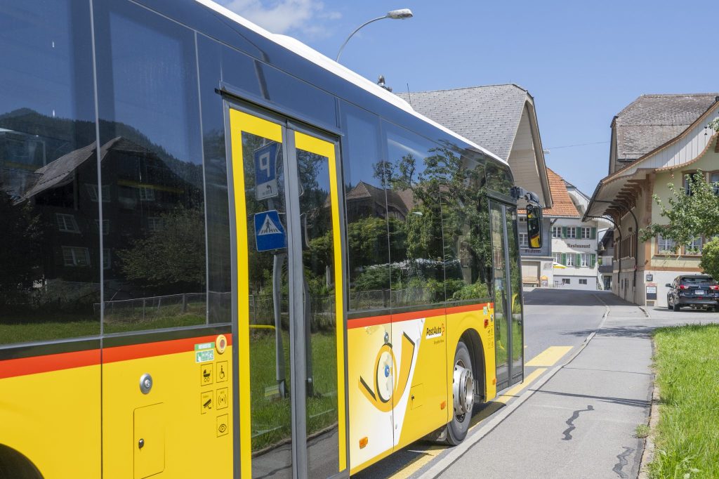 Post plant Abbau und rechnet mit bis zu 70 Kündigungen bei Postauto
