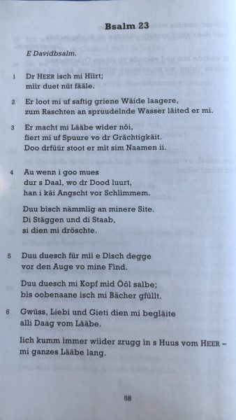 Baseldeutsch trifft auf die Bibel: «Bebbi-Sagg, Babbe Jesu und Buschi»