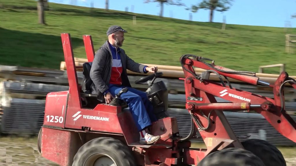 Kleinbasler Aktivist wird Bauer: «Das Traktorfahren muss ich noch üben»