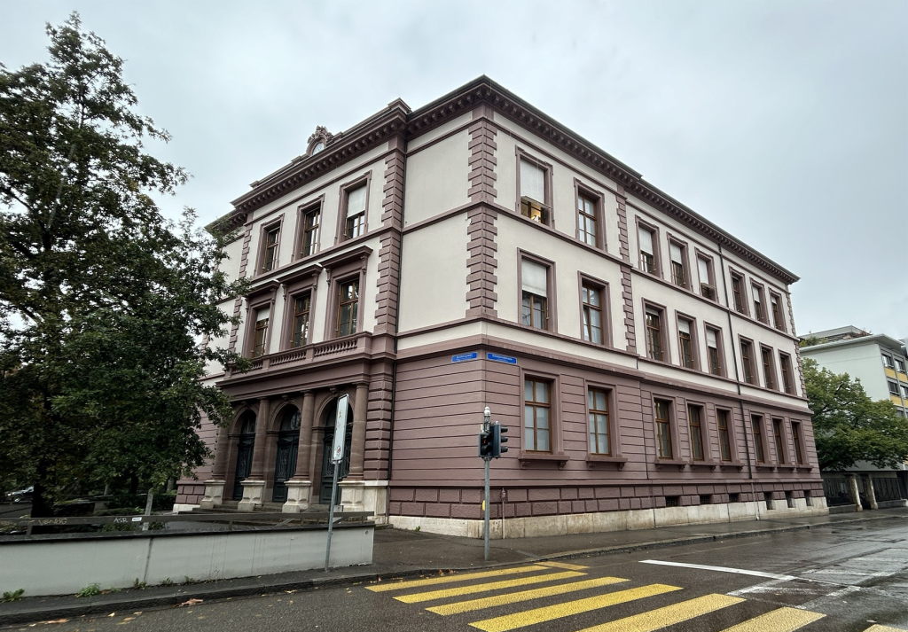 Unmengen illegaler Pornografie auf dem Rechner: Sexualstraftäter (56) erhält Freiheitsstrafe