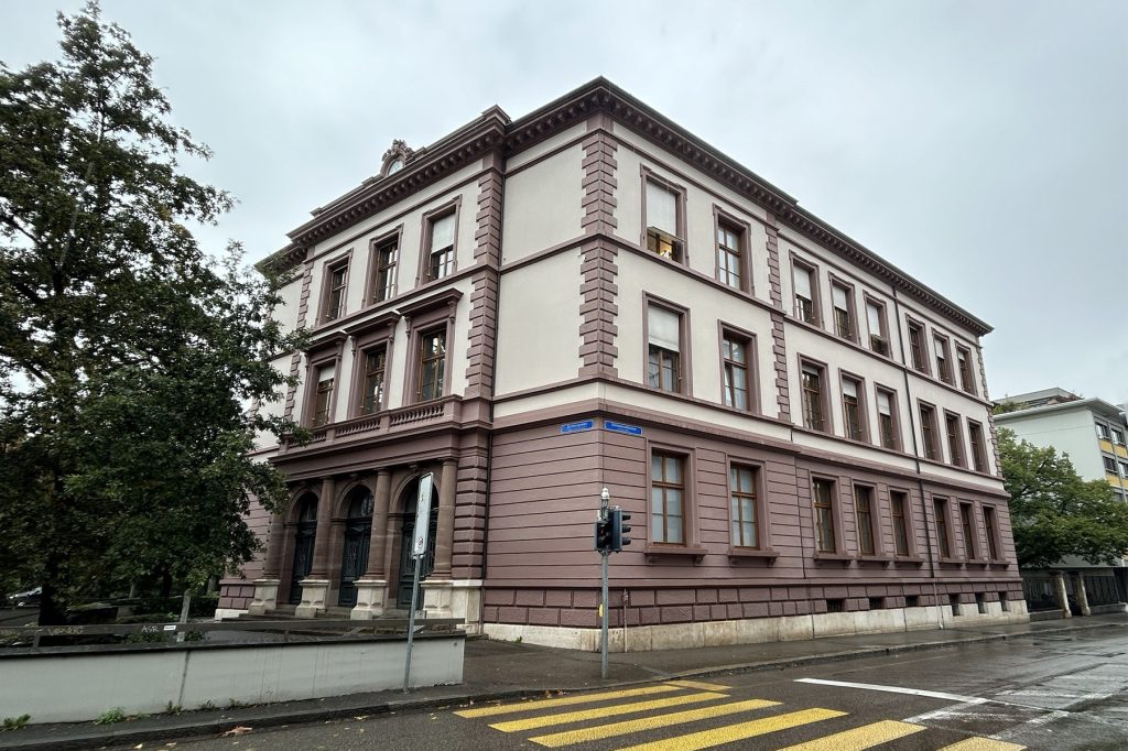 Unmengen illegaler Pornografie auf dem Rechner: Sexualstraftäter (56) erhält Freiheitsstrafe