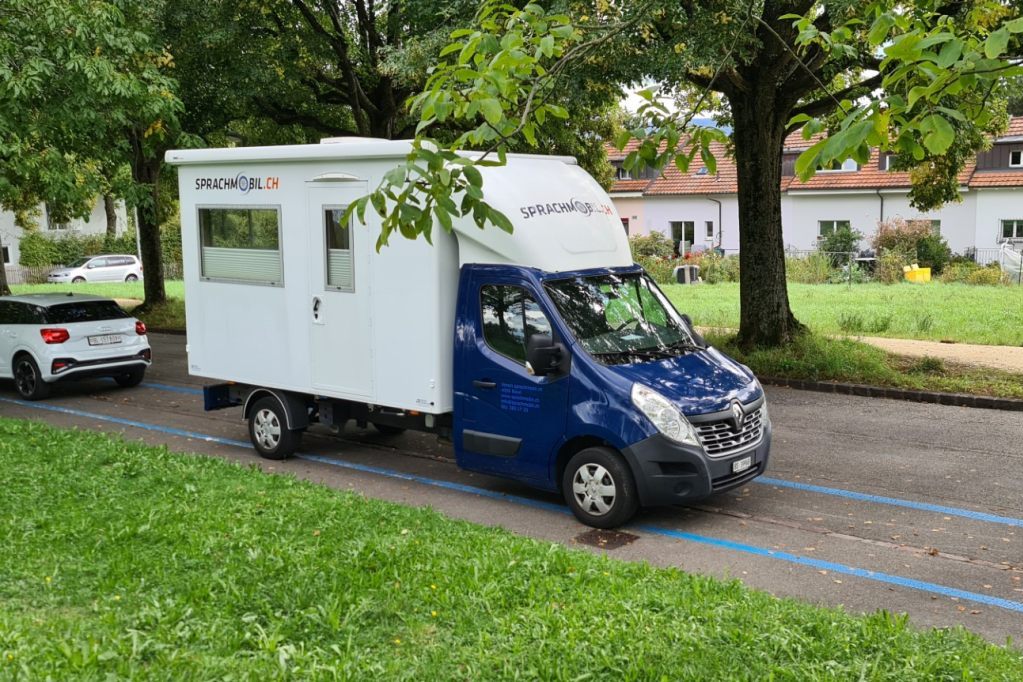 Sprachmobil: Das Klassenzimmer auf vier Rädern ist weiterhin unterwegs