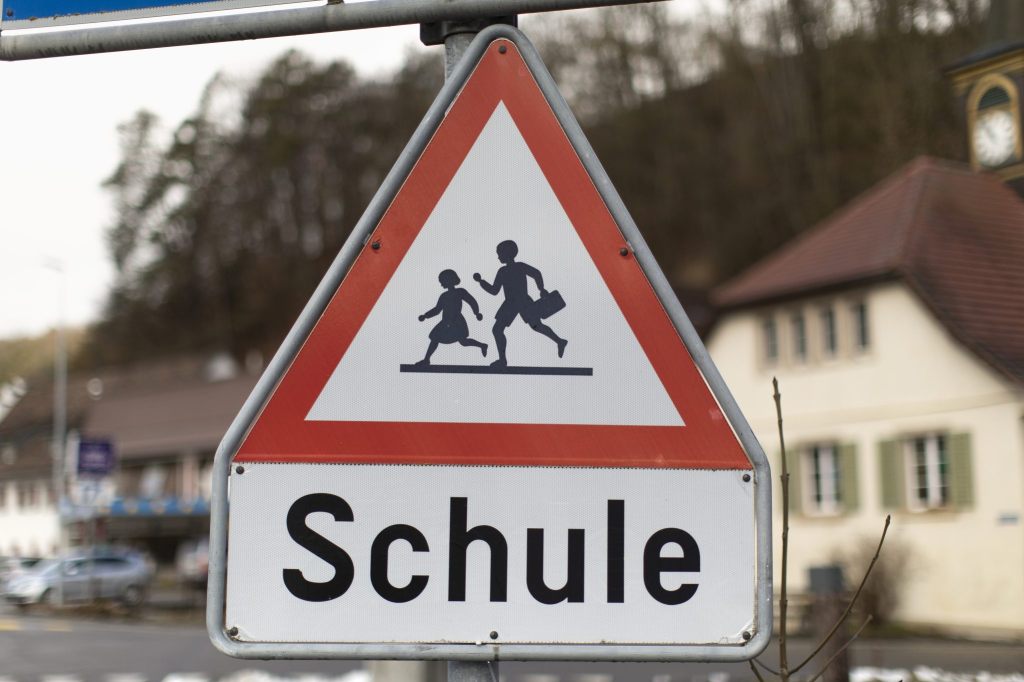 Die Regierung soll der Schulwegsicherheit mehr Gewicht verleihen