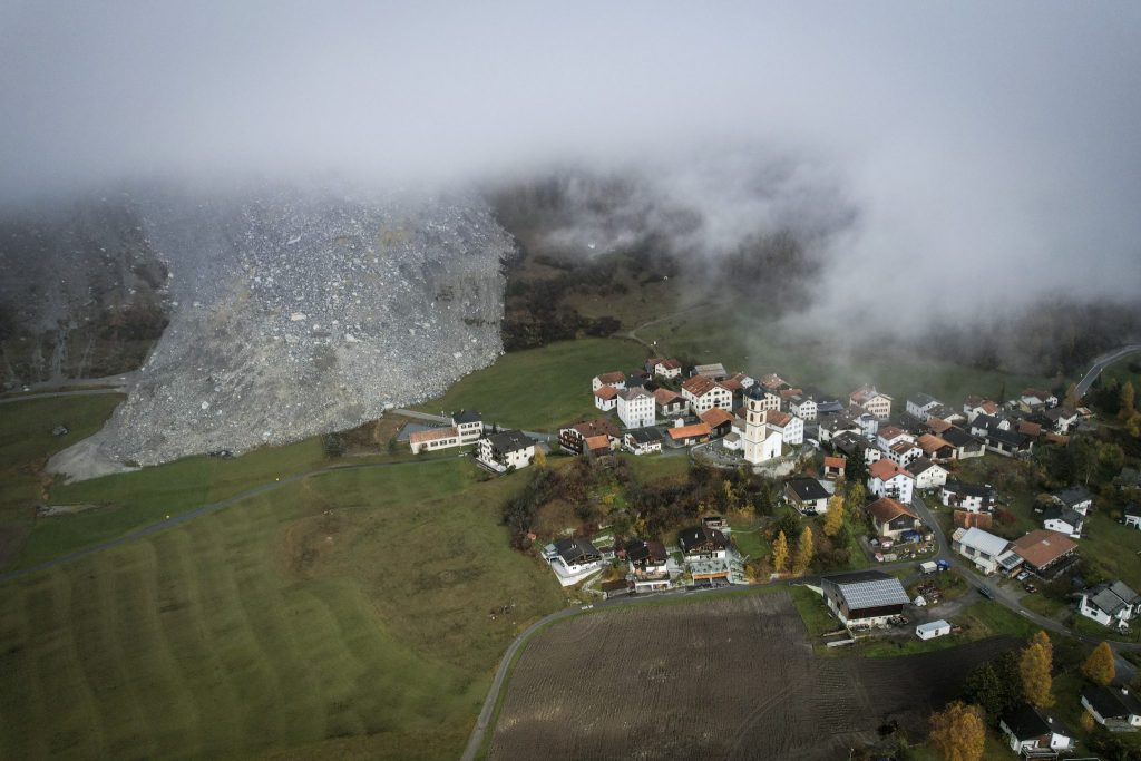 Brienzer müssen bis Sonntagmittag ihr Dorf verlassen