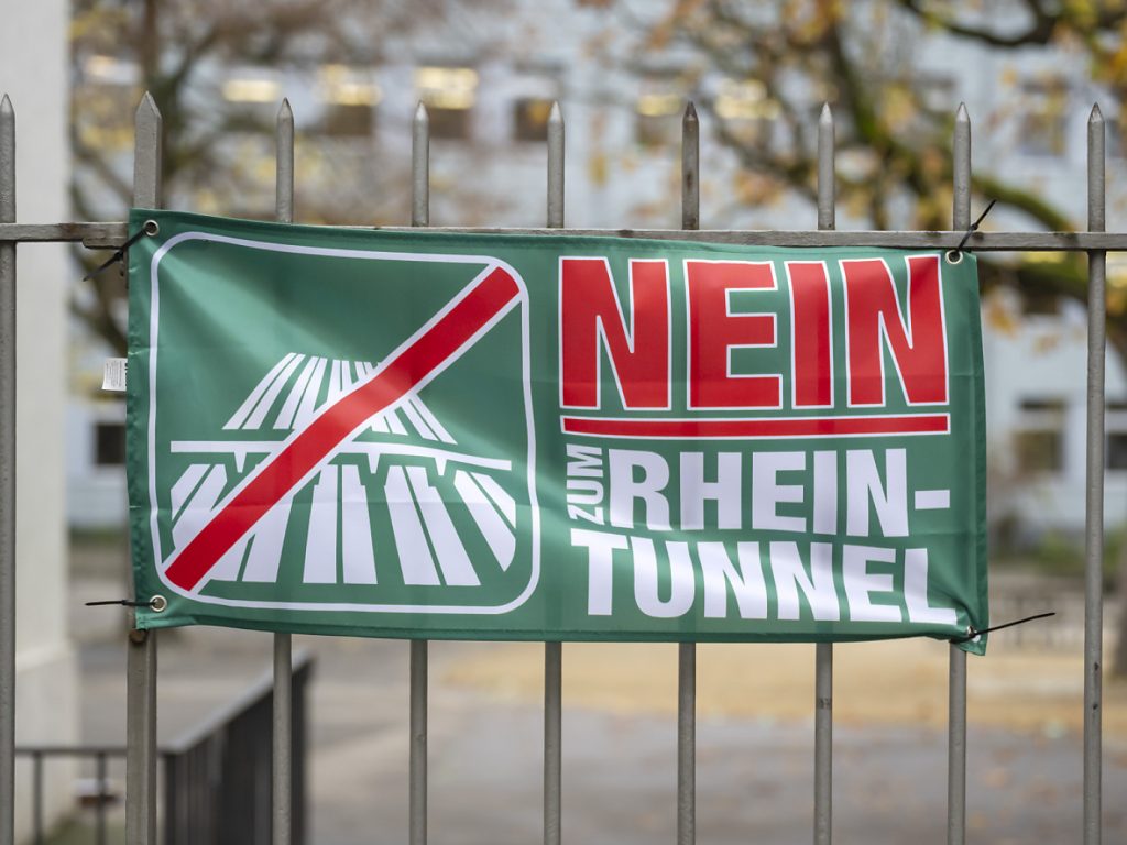 Rheintunnel wird in Basel-Stadt und Birsfelden klar versenkt