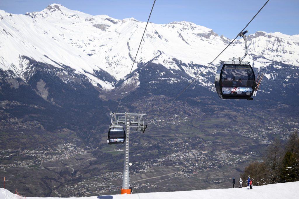 Passagiere müssen aus defekter Gondelbahn in Veysonnaz evakuiert werden