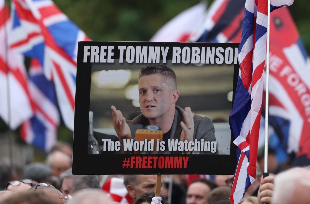 Elon Musk fordert Freilassung von britischem Rechtsextremen