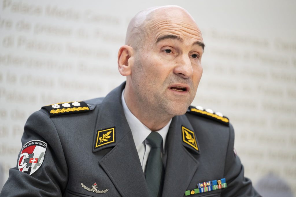 Armeechef teilt Sorgen um Armee-Projekte